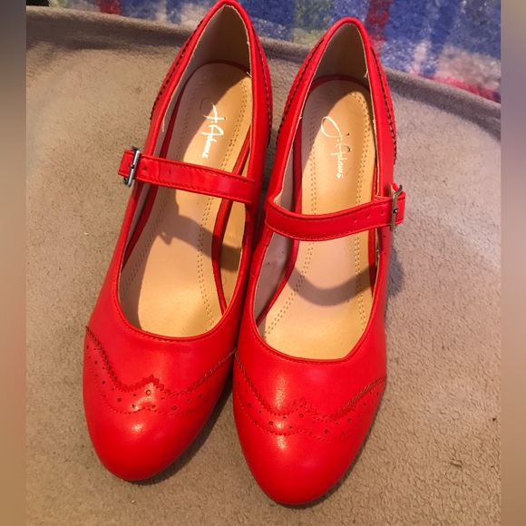 Heels - Picture 2 of 3